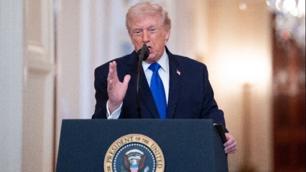 ΗΠΑ: Ο Τραμπ ανέφερε ότι θα στοχοποιήσει τις υποδομές του Ιράν την Τρίτη