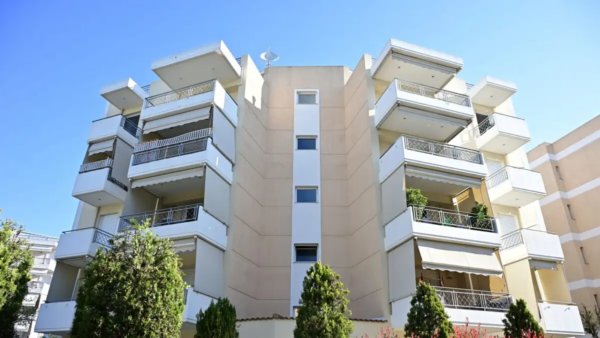 Μαρούσι: «Άκουσα φωνές, η κοπέλα είχε πέσει στο μπαλκόνι μου» φέρεται να είπε η γειτόνισσα της 27χρονης