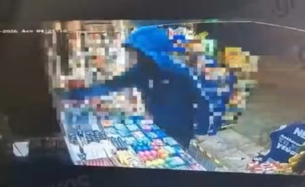 Ληστής… ετών 14 σκόρπιζε τον τρόμο σε πρατήρια καυσίμων και μίνι μάρκετ με την απειλή μαχαιριού
