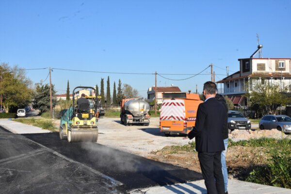 Δήμος Λαρισαίων: Ολοκληρωμένες παρεμβάσεις αναβάθμισης και διασύνδεσης των συνοικιών Αγίου Θωμά – Φιλιππούπολης (φωτ.)
