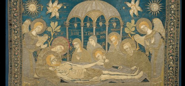 Οι ανθοστόλιστοι Επιτάφιοι των Ιερών Ναών της Μητρόπολης Λάρισας