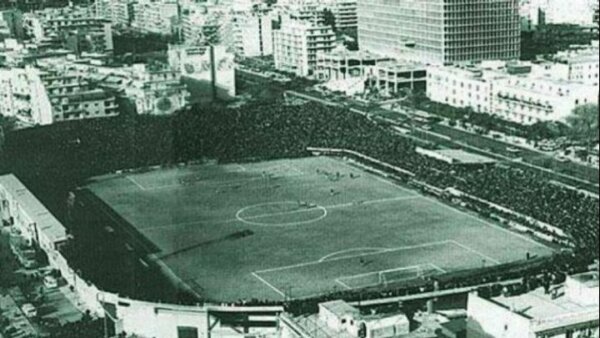 Κύπελλο Πάσχα: Τσουγκρίζοντας κόκκινα αυγά στη σέντρα