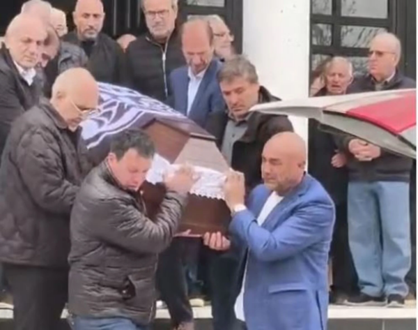 Σέρρες: Θρήνος και συγκίνηση στο τελευταίο αντίο στον Στέφανο Μπορμπόκη