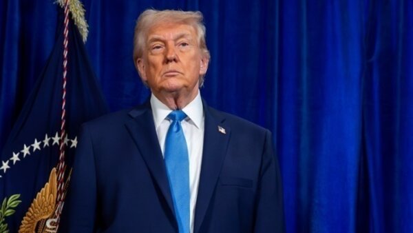 Τραμπ: Ο αποκλεισμός των Στενών του Ορμούζ ξεκίνησε – Δεν ζητάω συγγνώμη από τον πάπα