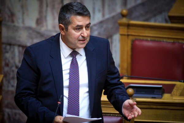 Σοβαρή αλλά ελεγχόμενη η κατάσταση του Γιώργου Μυλωνάκη – Τι αναφέρει το ιατρικό ανακοινωθέν