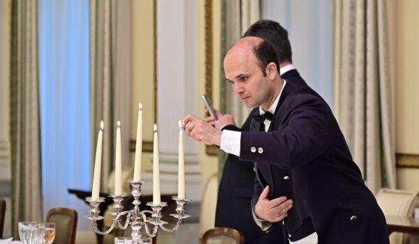 Το μενού της Προεδρίας με υπογραφή του σεφ Β. Μπέκα