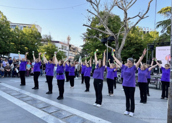 Η ΕΕΝΑΛ με νεωτεριστικό πνεύμα στην δράση «Μαζί μια αγκαλιά» (φωτ.)