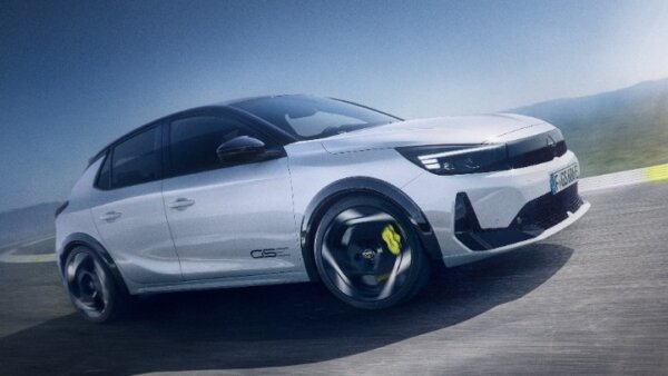 Η Opel έδωσε στη δημοσιότητα φωτογραφίες του Corsa GSE