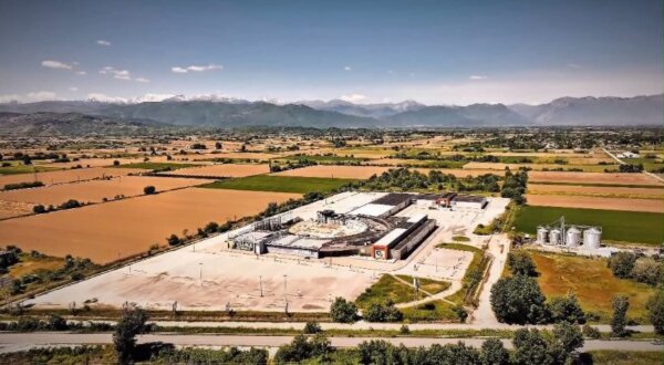 Πως είναι σήμερα το στοιχειωμένο Olympia Mall, στα όρια Τρικάλων–Καρδίτσας (βίντεο)
