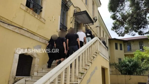 Χανιά: Διευθυντής γυμνασίου «έσυρε» στον εισαγγελέα το 15μελές για κατάληψη στην επέτειο δολοφονίας του Γρηγορόπουλου