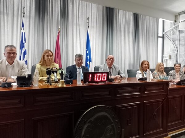 Από τη Λάρισα ξεκινάει η ενημέρωση για την υπεύθυνη κατανάλωση αλκοόλ με σύμπραξη φορέων και στοχευμένες δράσεις (φωτ. & βίντεο)