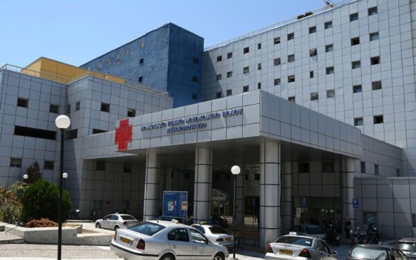 Σε απομόνωση στο Νοσοκομείο Βόλου 30χρονη λεχώνα με μηνιγγίτιδα