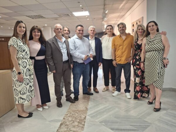Ε.Ε.Ε.ΕΚ. Λάρισας: Δείτε εικόνες από τα εγκαίνια της έκθεσης «Ανακαλύπτοντας τους ζωγράφους της Συλλογής Κατσίγρα»