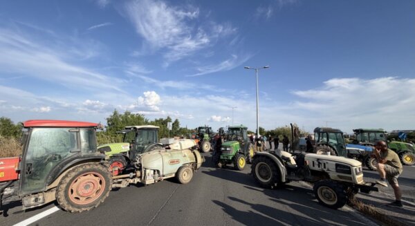 Μαζική αγροτική κινητοποίηση στον Τύρναβο- Στήριξη από τη Δημοτική Αρχή (φωτ.)