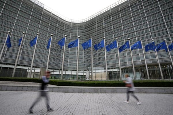 Προειδοποιητική επιστολή της Κομισιόν για κενά στην καταπολέμηση ξεπλύματος βρωμικού χρήματος