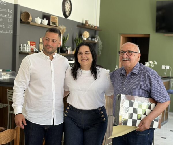 Ολοκληρώθηκε με επιτυχία το Τουρνουά Τάβλι στο ΚΑΠΗ Δήμου Τυρνάβου (φωτ.)