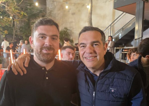 Με την υπογραφή του…