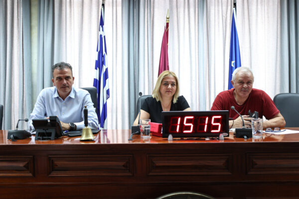 Θ. Μαμάκος για ΑΕΛ: Δεν είναι αρμοδιότητα του Δήμου να παίξει το ρόλο του διαμεσολαβητή στην μεταβίβαση των μετοχών μιας Ανώνυμης Εταιρίας