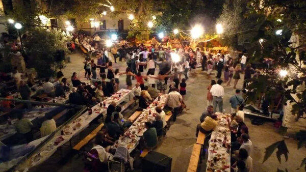 Ηράκλειο: Άνω-κάτω από τους πυροβολισμούς γλέντι με 2.000 κόσμο